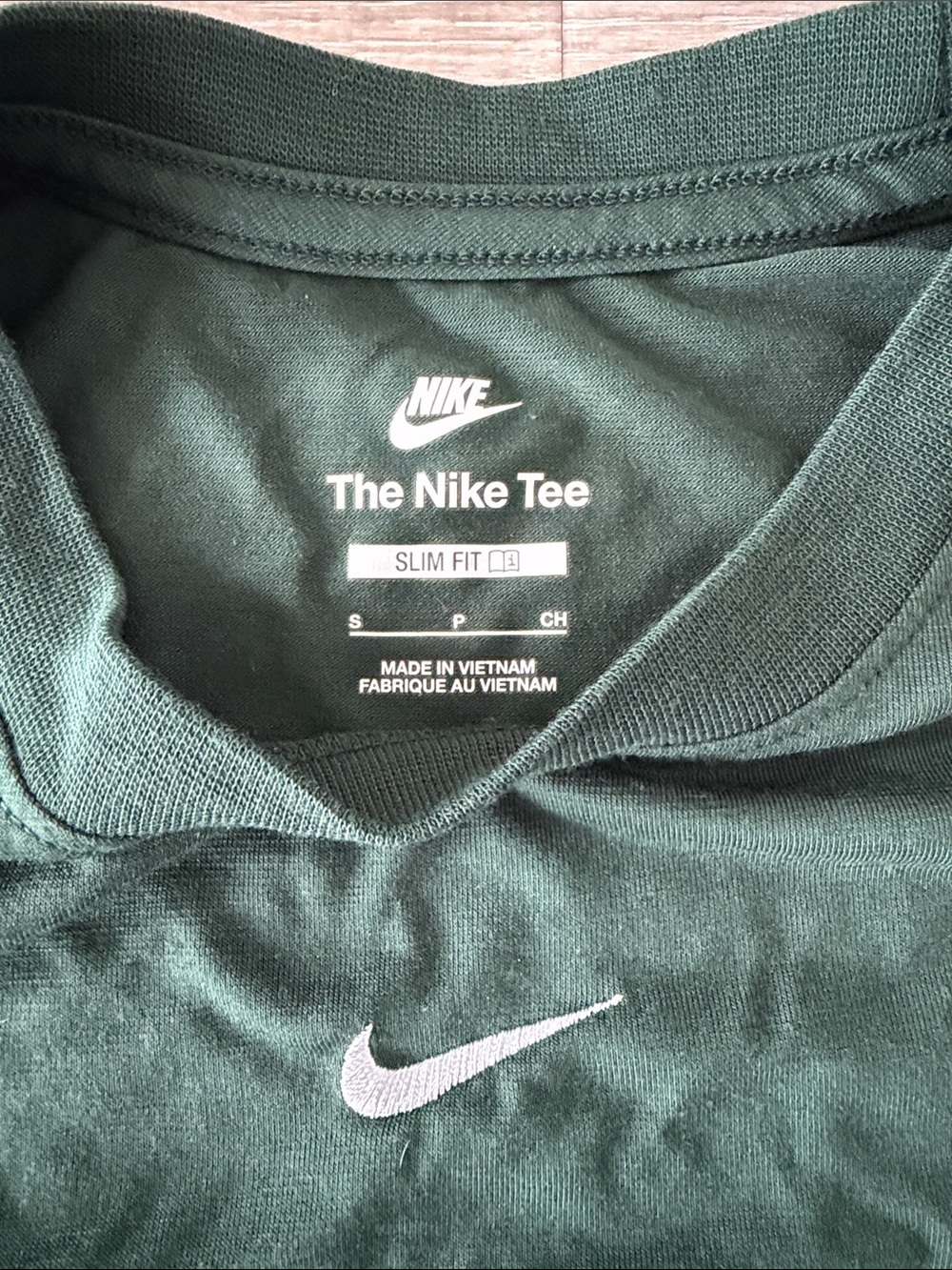 Nike Dark Green Cropped Swoosh Tee - Picture 3 of 3